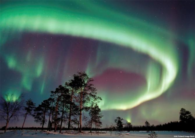 http://2.bp.blogspot.com/-yUTo5N20Ugo/T6eLZ89HUiI/AAAAAAAAALM/Rb8IA4E19cA/s1600/Auroras+Boreales+06+laponia.viajerum.com.jpg